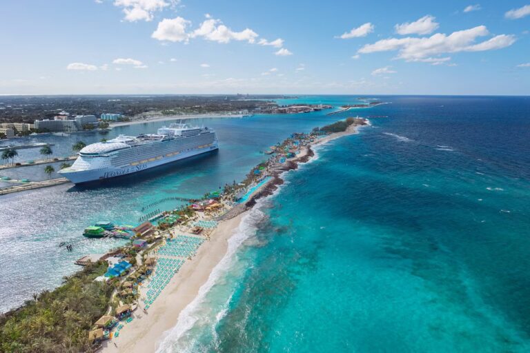 Nassau harbour and Paradise Island seen from a White Crown island tour